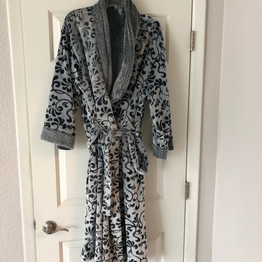 Soft, cozy. Relaxing robe
